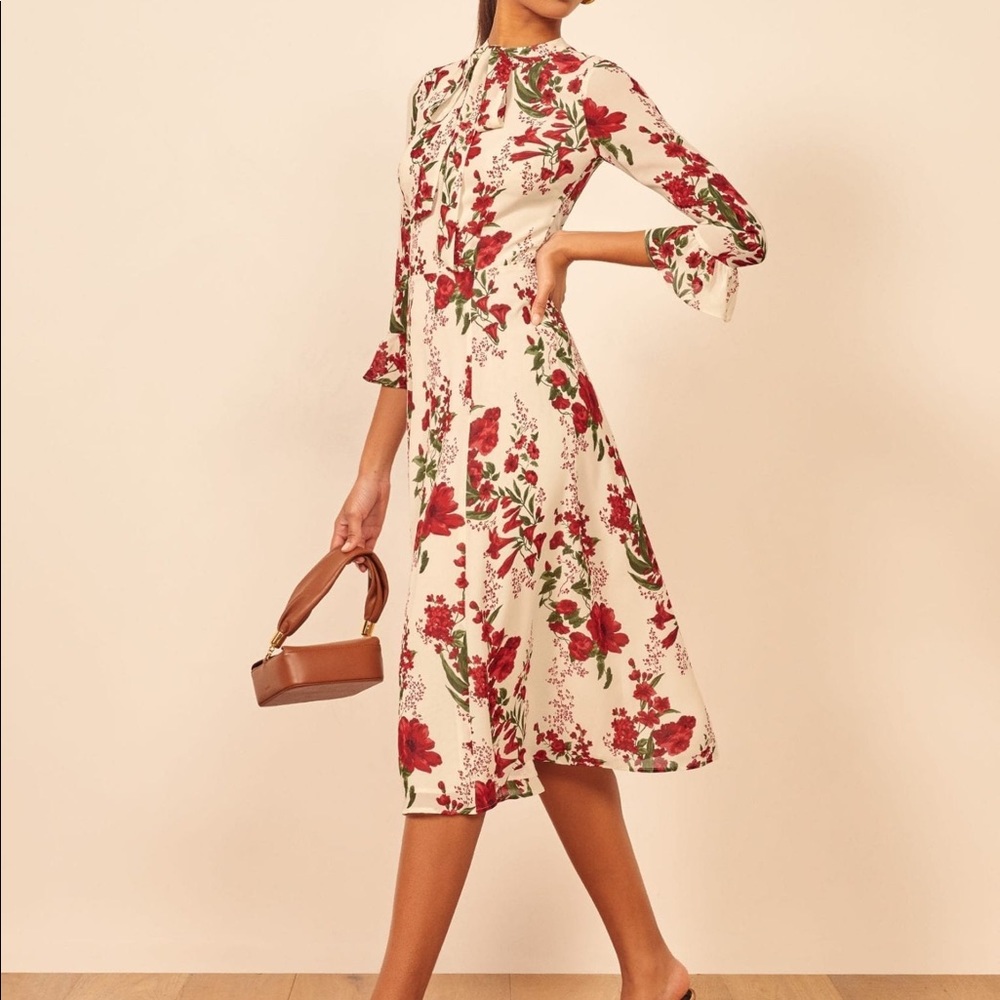 BNWT Reformation Castel dress in Georgette, size 6